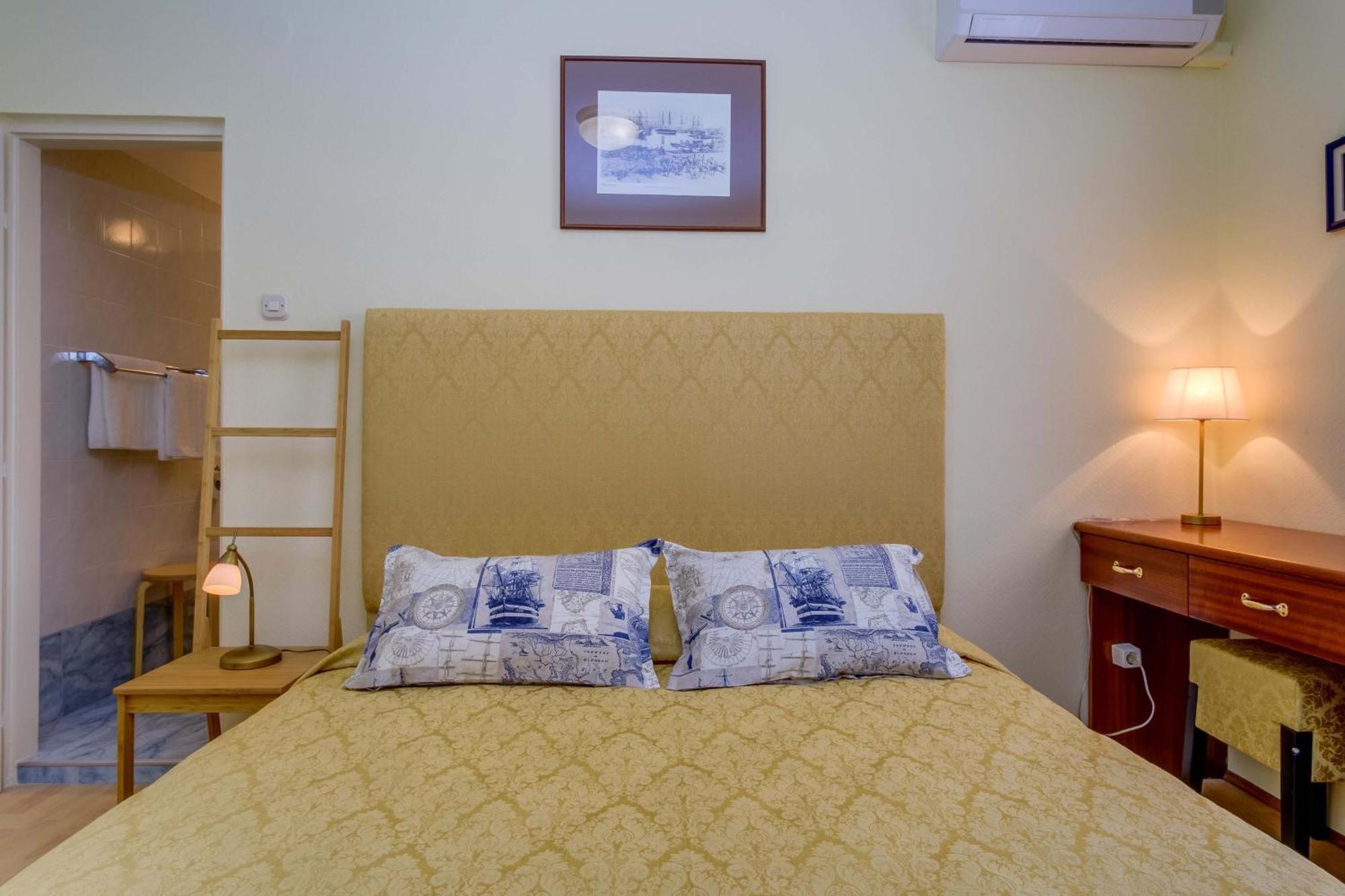Villa Katarina Losinj マリ・ロシニュ エクステリア 写真